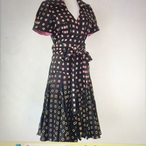 DIANE vonFURSTENBERG Black & Gold Eyelet Wrap Midi Dress fuchsia lining Size 6